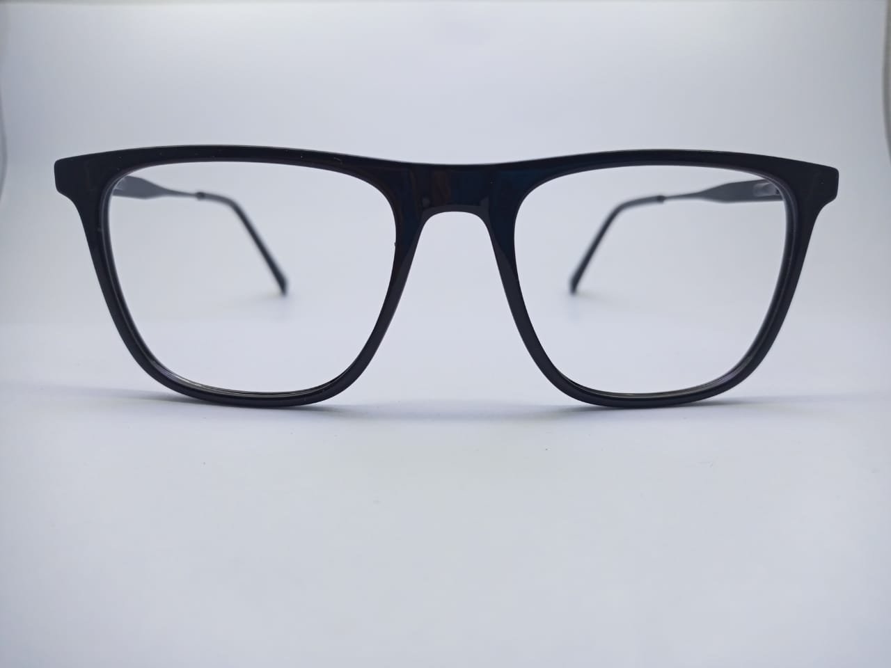 Elegant Bold plan wayfare Style - Side View