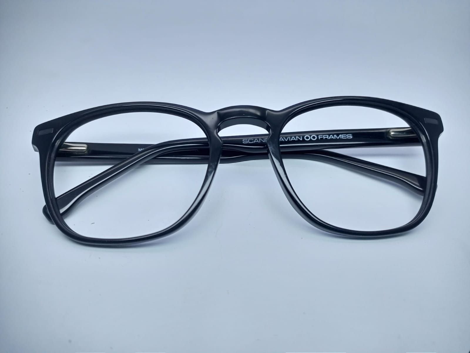 Elegant Classic Black Square Style - Image 3